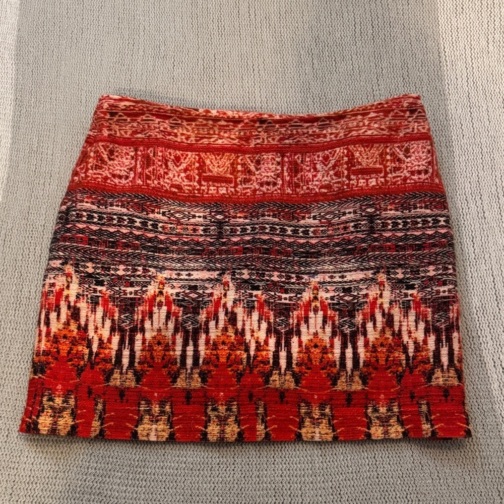 H&M Red Multi-Patterned Mini Skirt Sz 6